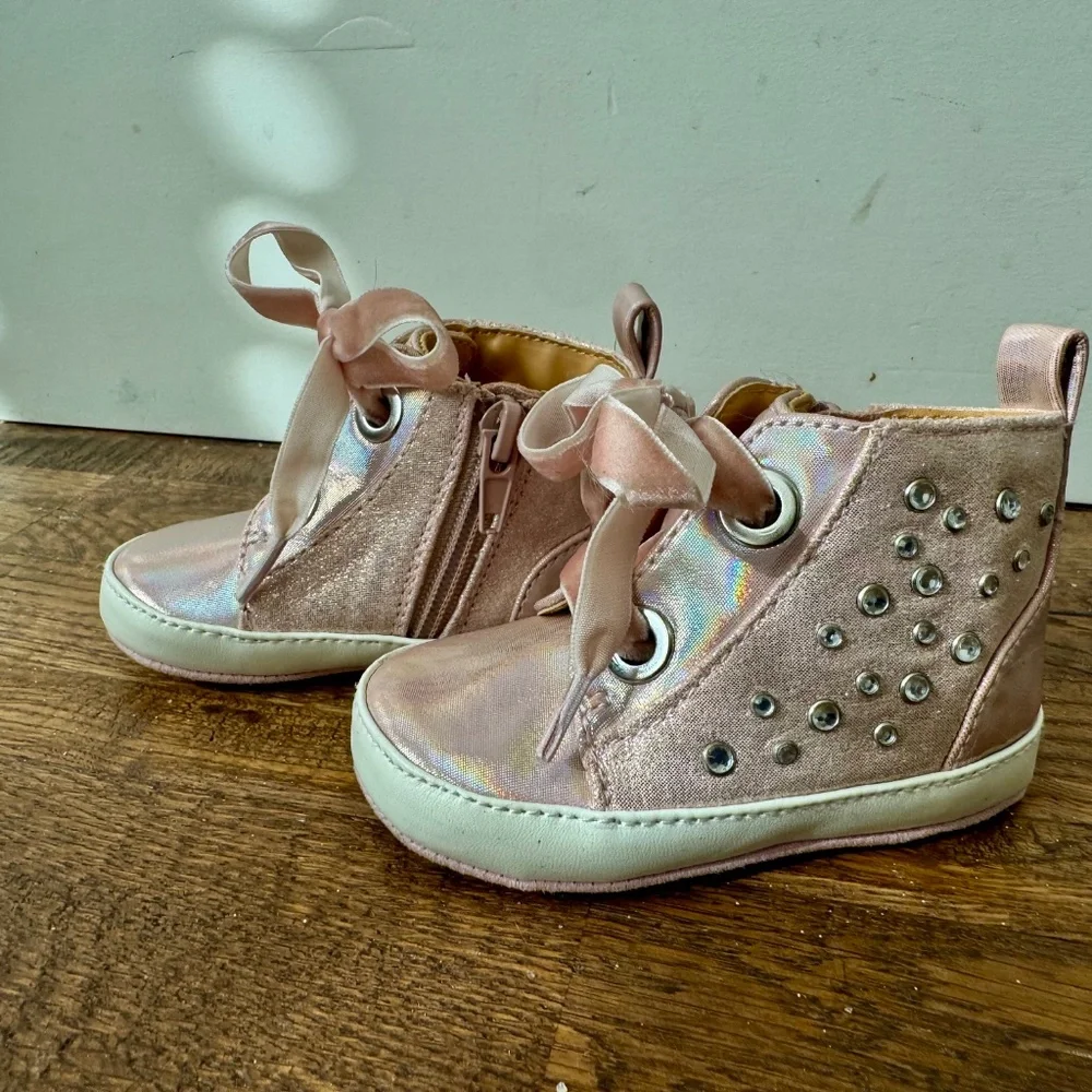 New Badgley Mischka Tira Pink Baby Crib Shoes Crystals Booties Size‎ 2
